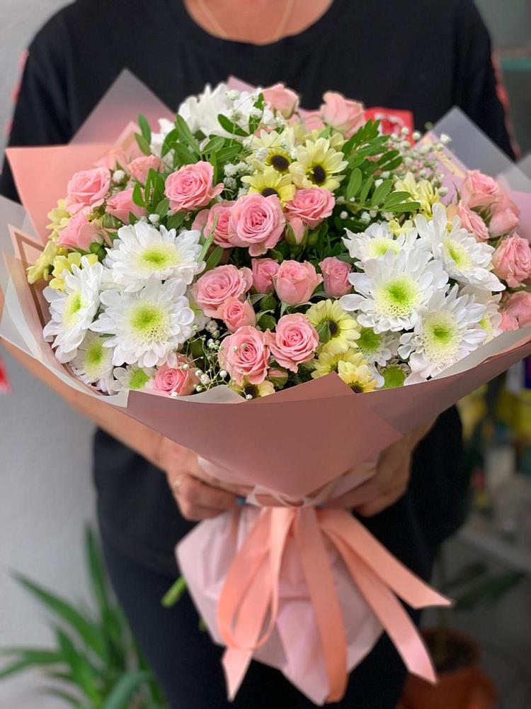 Букет цветов из: Розы и Хризантемы в Новой Деревне
