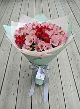 Букет цветов из:  Альстромерии в Новой Деревне