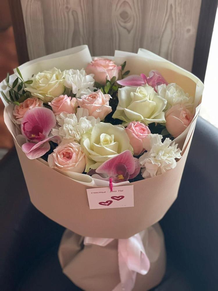 Букет цветов из: Орхидеи, Розы и Гвоздики в Новой Деревне