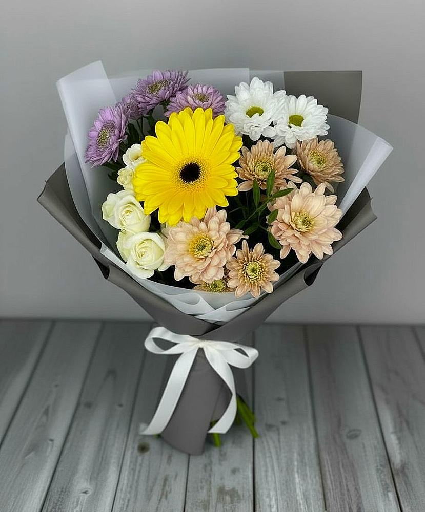 Букет цветов из: Розы, Герберы и Хризантемы в Новой Деревне