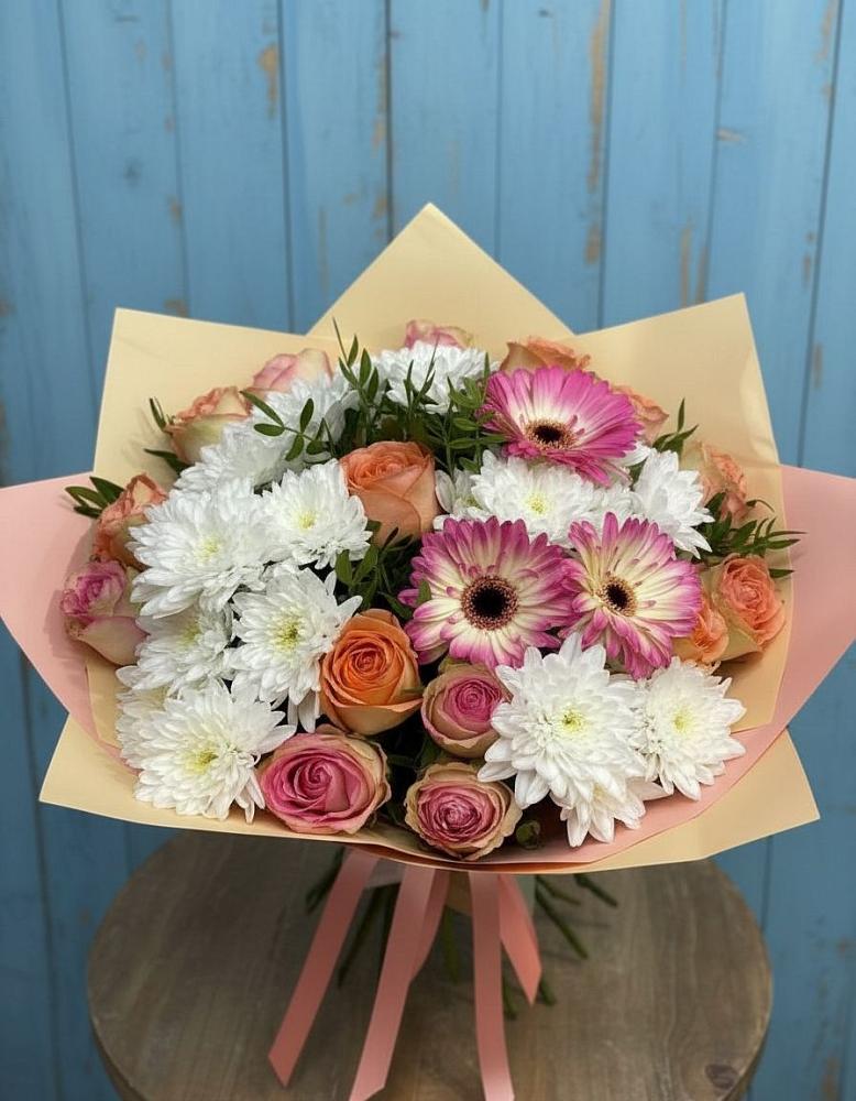 Букет цветов из: Розы, Герберы и Хризантемы в Новой Деревне