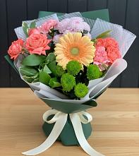 Букет цветов из:  Гвоздики, Розы, Герберы и Хризантемы в Новой Деревне