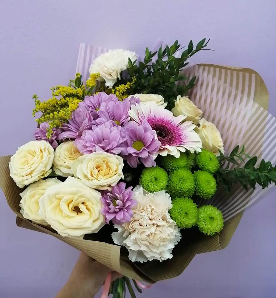 Букет цветов из: Хризантемы, Розы, Гвоздики и Герберы в Новой Деревне