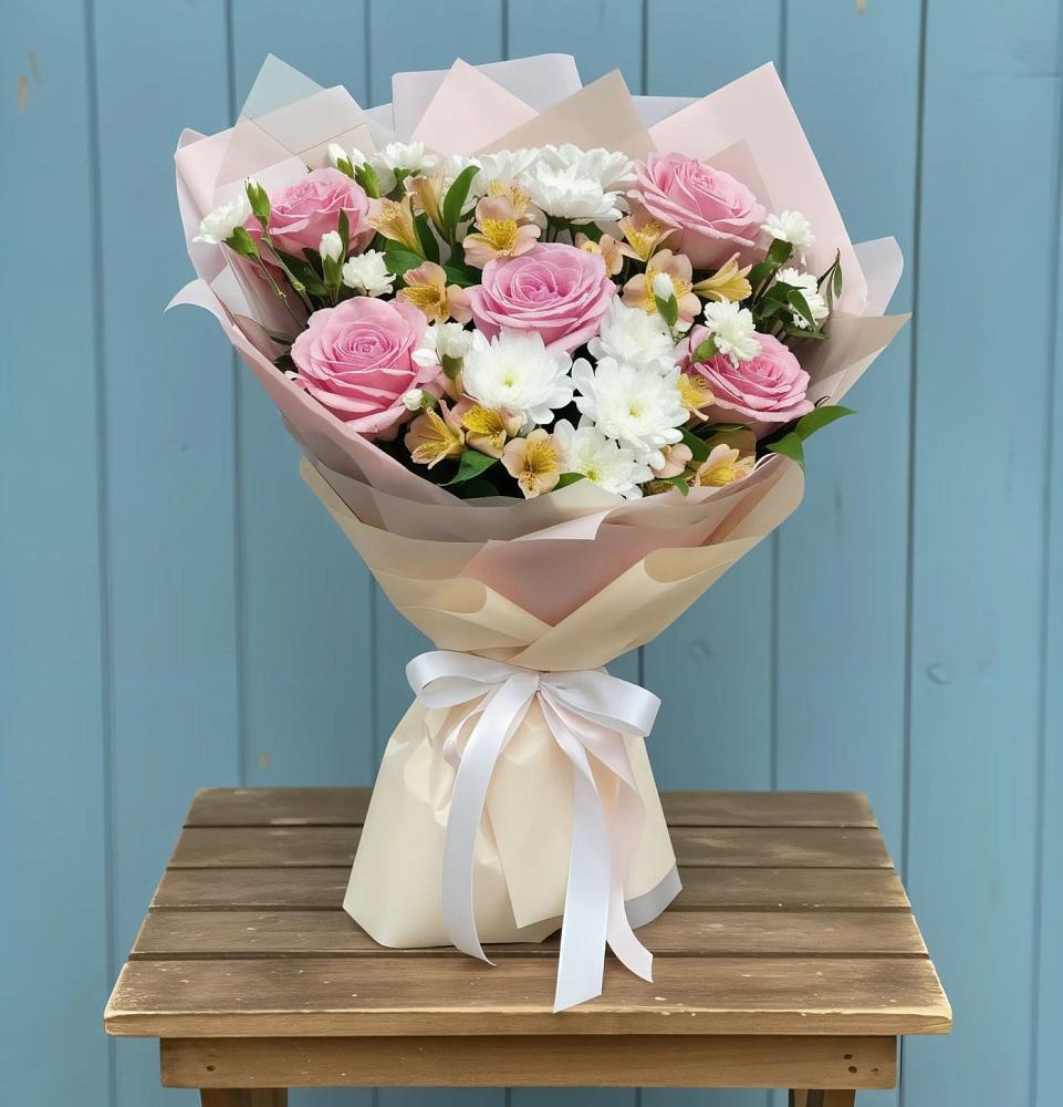 Букет цветов из: Гвоздики, Орхидеи и Розы в Новой Деревне