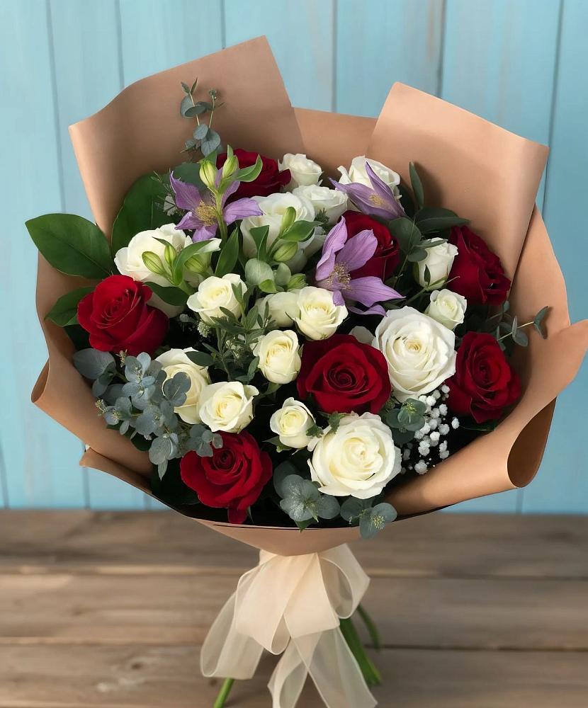 Букет цветов из: Розы и Альстромерии в Новой Деревне