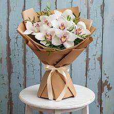 Букет цветов из:  Орхидеи и Розы в Новой Деревне
